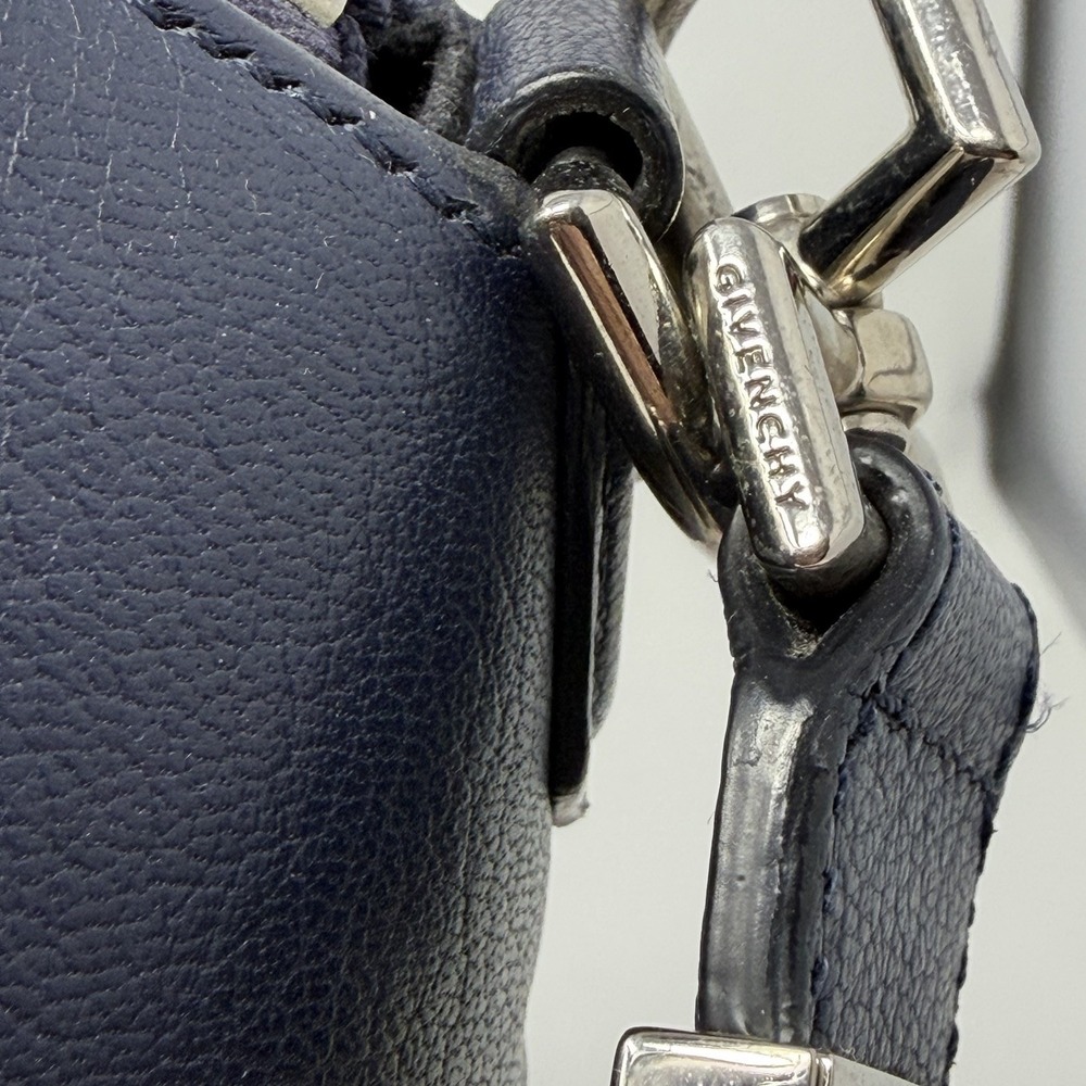 Givenchy Antigona‎ Silver Hardware Shoulder Bag Medium Blue Leather - Picture 9 of 16